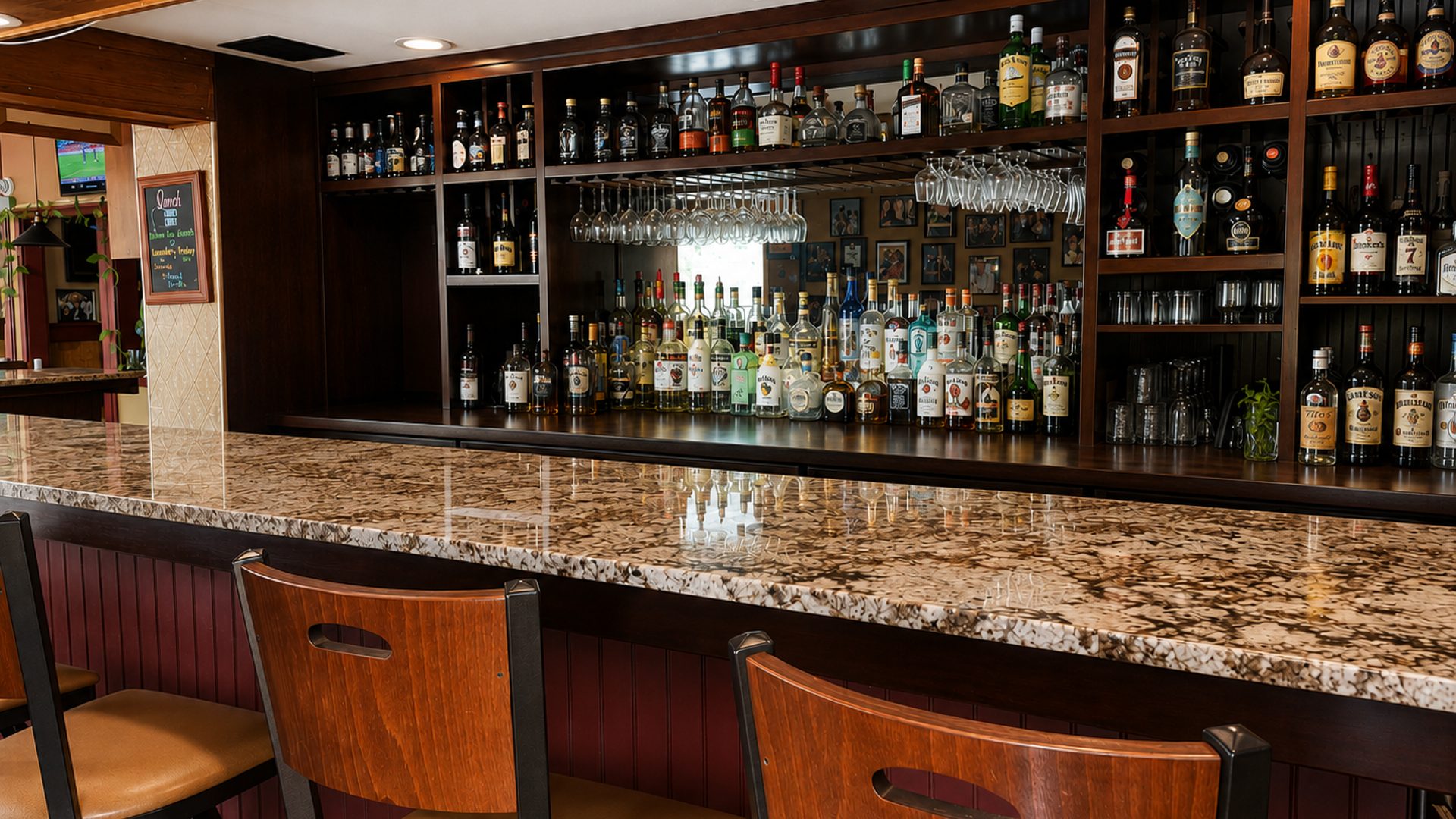 Bar & Lounge