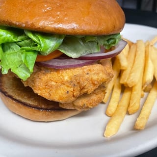 Fish Sandwich w/ Fries